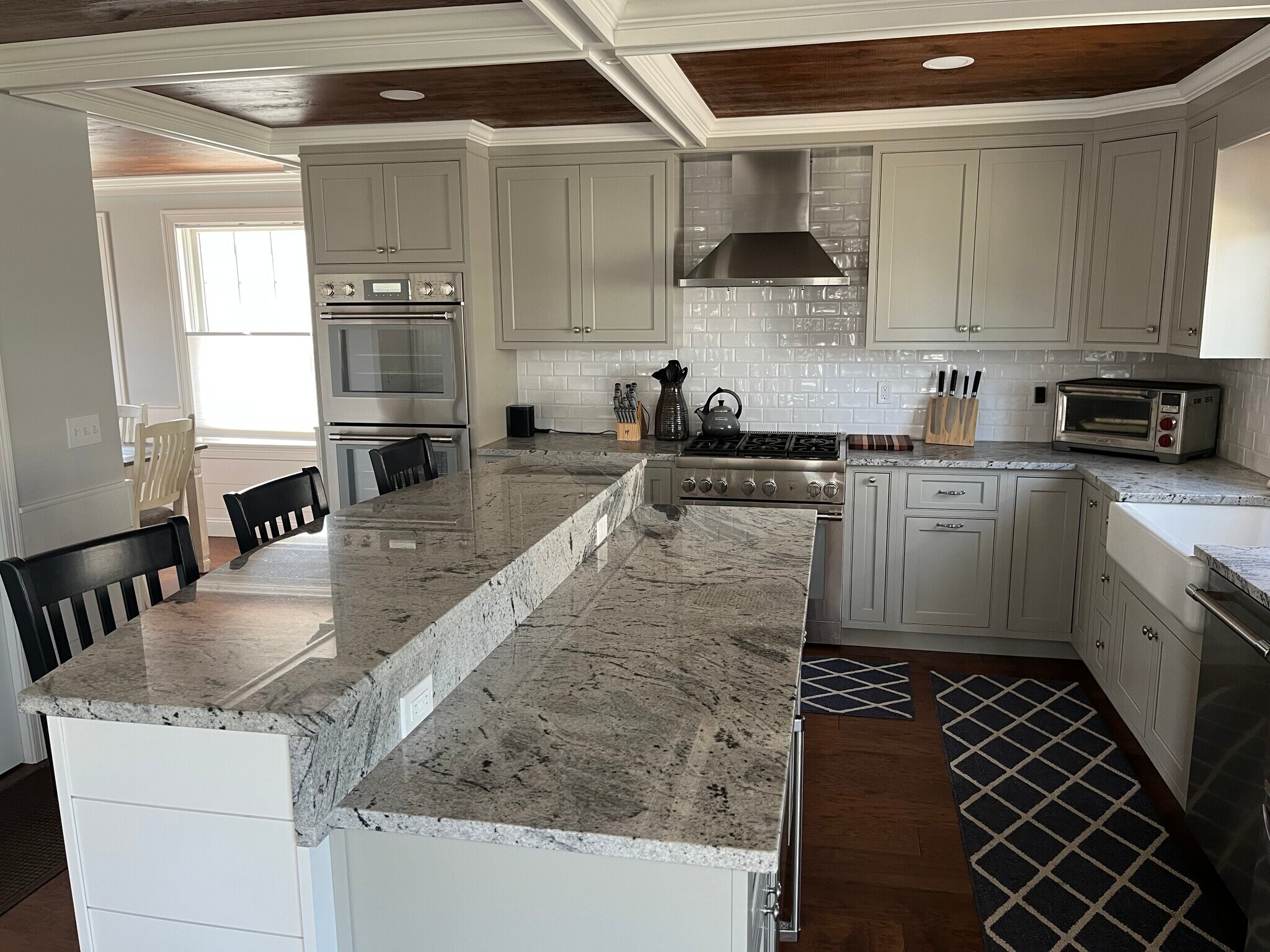 Building Photo - 2 1/2 Dumas Ave