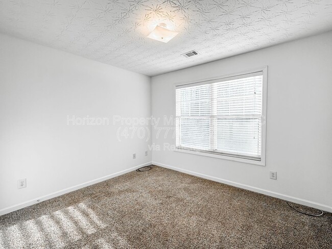 Building Photo - 193 Pearl Chambers Dr