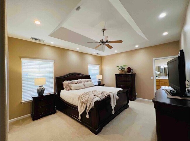 Building Photo - 4 Bedroom Home for Rent in Chico CA | 3 Bathrooms, Fireplace, Yard & Garage