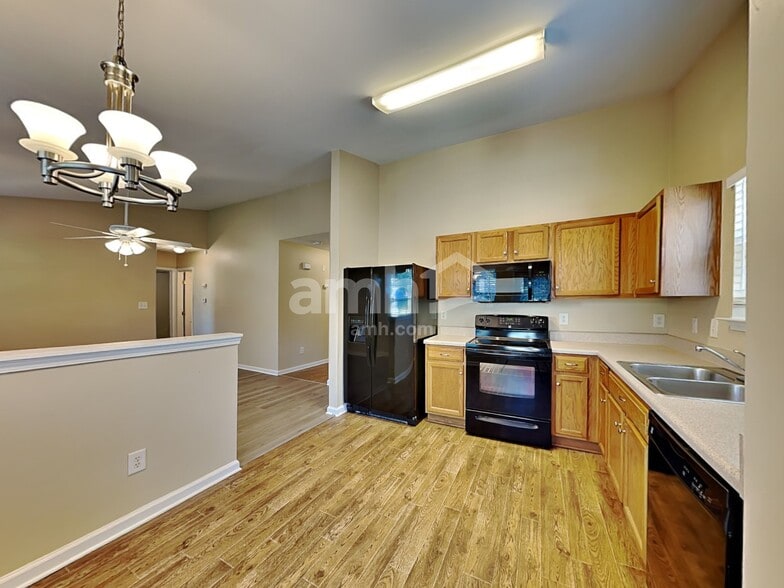 Building Photo - 229 N Weststone Blvd