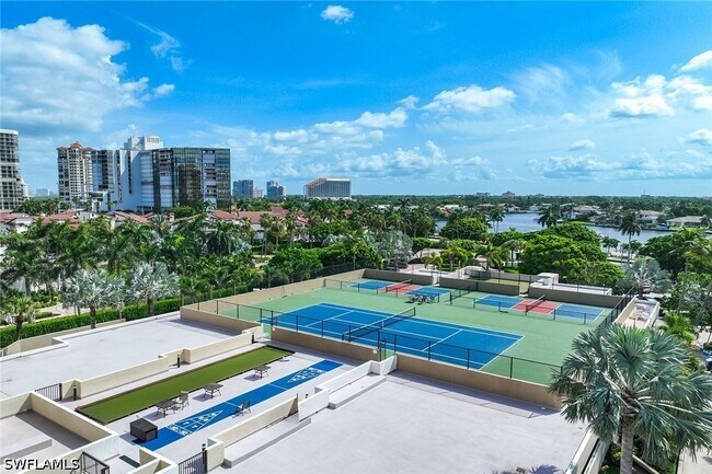 Building Photo - 4551 Gulf Shore Blvd N