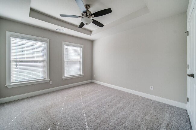 Building Photo - 1363 Harris Way S