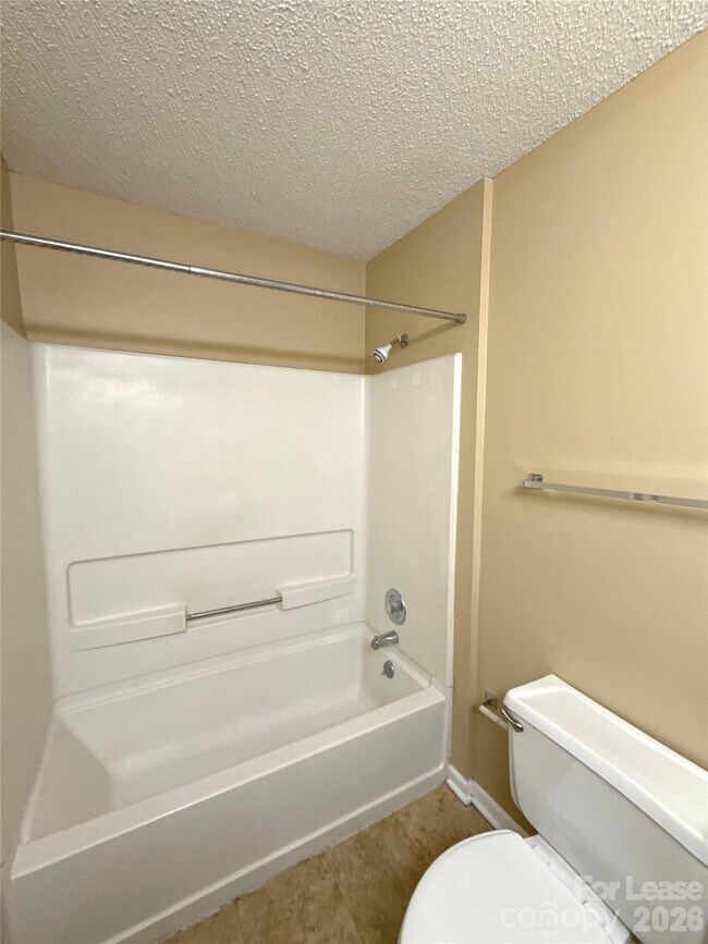 Building Photo - 1021 Churchill Downs Ct