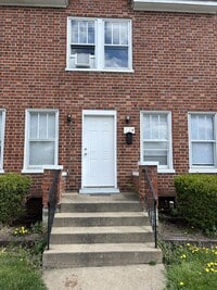 Building Photo - 224 East St
