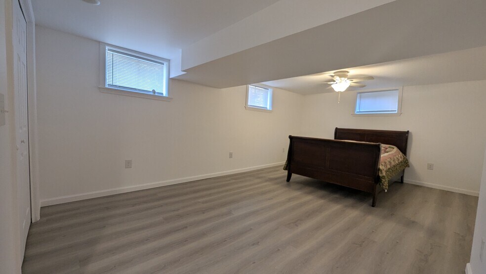 Building Photo - 7512 N Hemple Ave