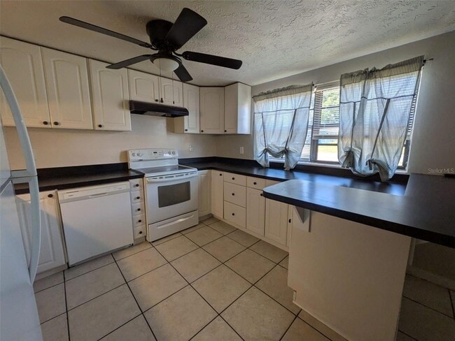 Building Photo - 5547 Mallow St