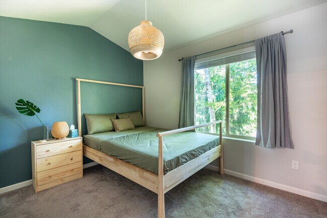 Building Photo - 8899 SW Elena Ln