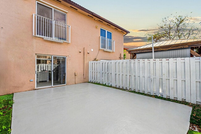 Building Photo - 13765 SW 171st Terrace