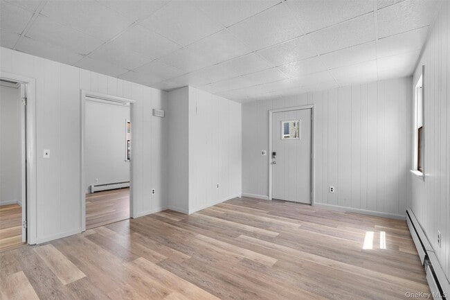 Building Photo - 28 Van Buren St