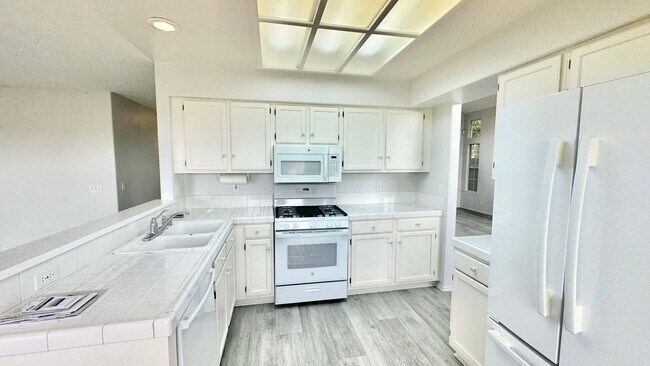 Building Photo - Awesome Two-Story Home, Recently & Freshly Updated, just minutes to downtown Fallbrook!
