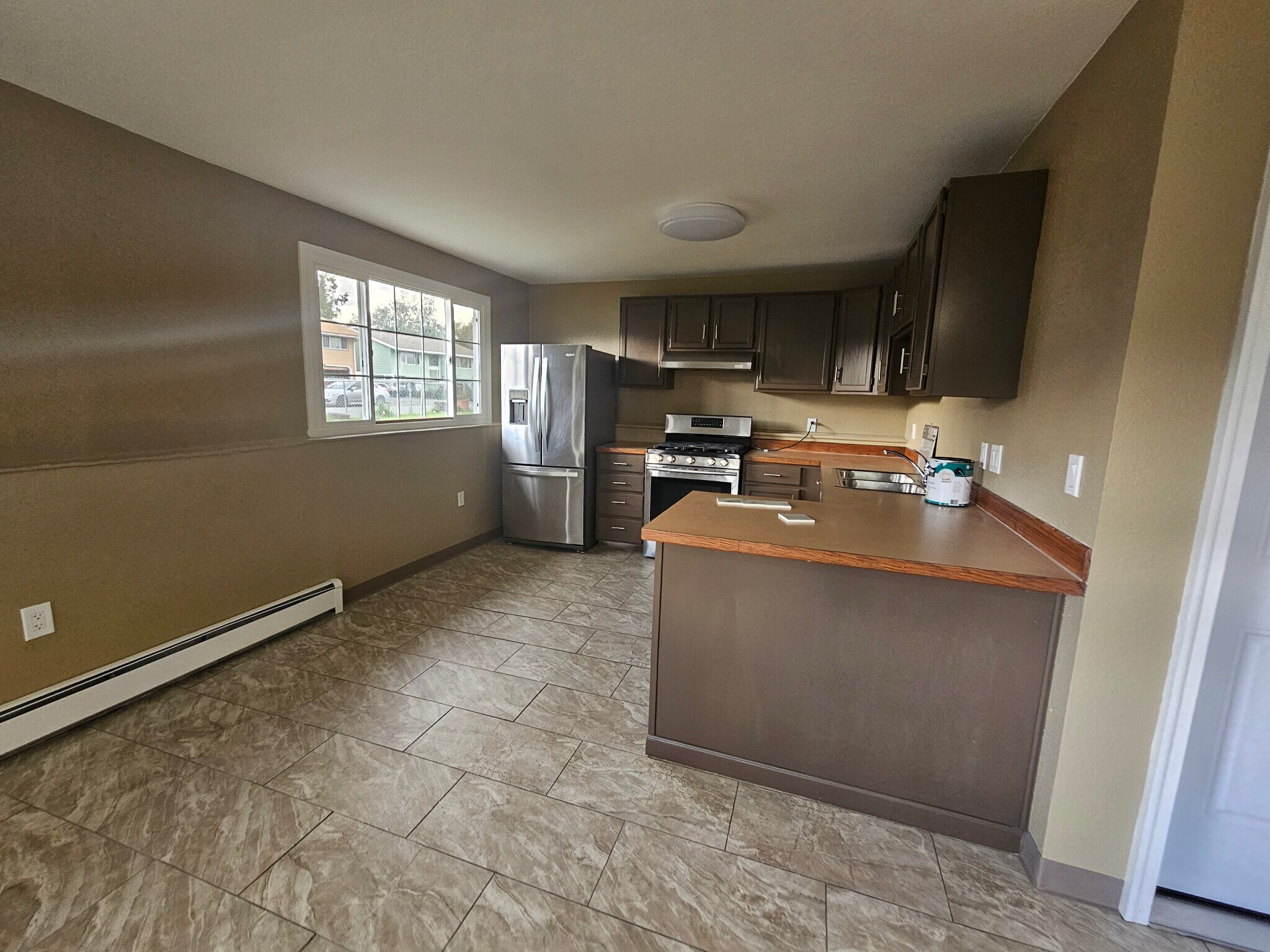 Building Photo - 4613 E 7th Ave