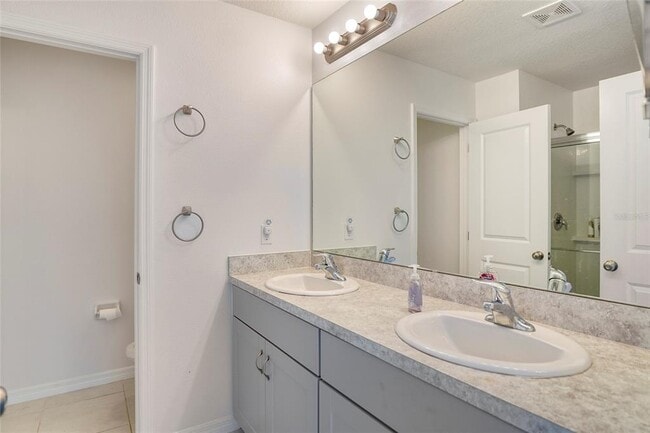 Building Photo - 3936 Fescue St