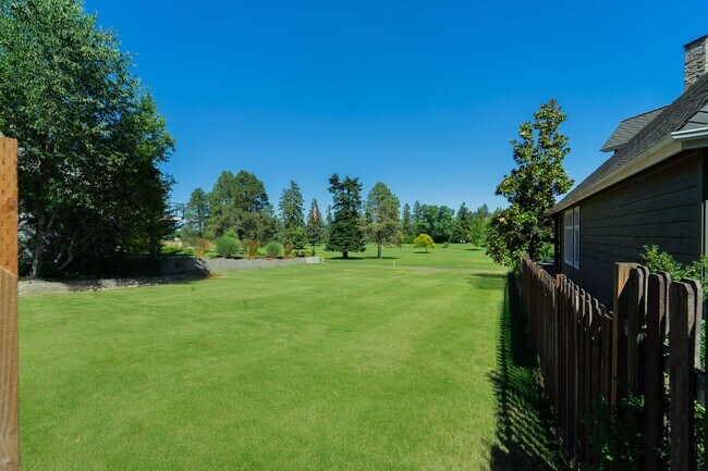 Building Photo - 4-Bedroom Luxury Home for Rent by Portland Golf Club