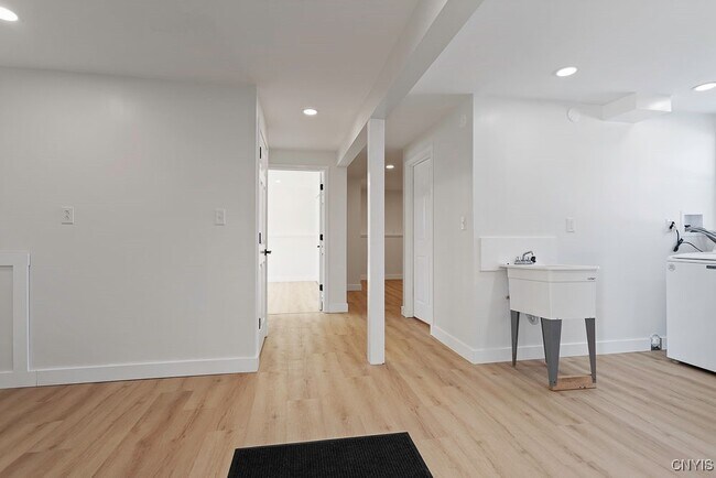 Building Photo - 7708 Fitzpatrick Dr