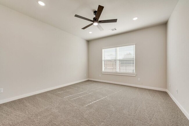 Building Photo - Discover the Best of Midlothian Living