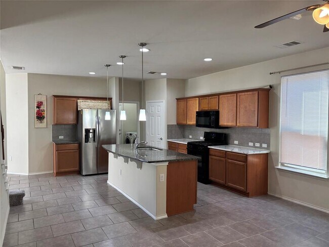 Building Photo - 9410 Privet Dr