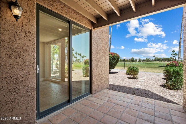 Building Photo - 7401 N Scottsdale Rd
