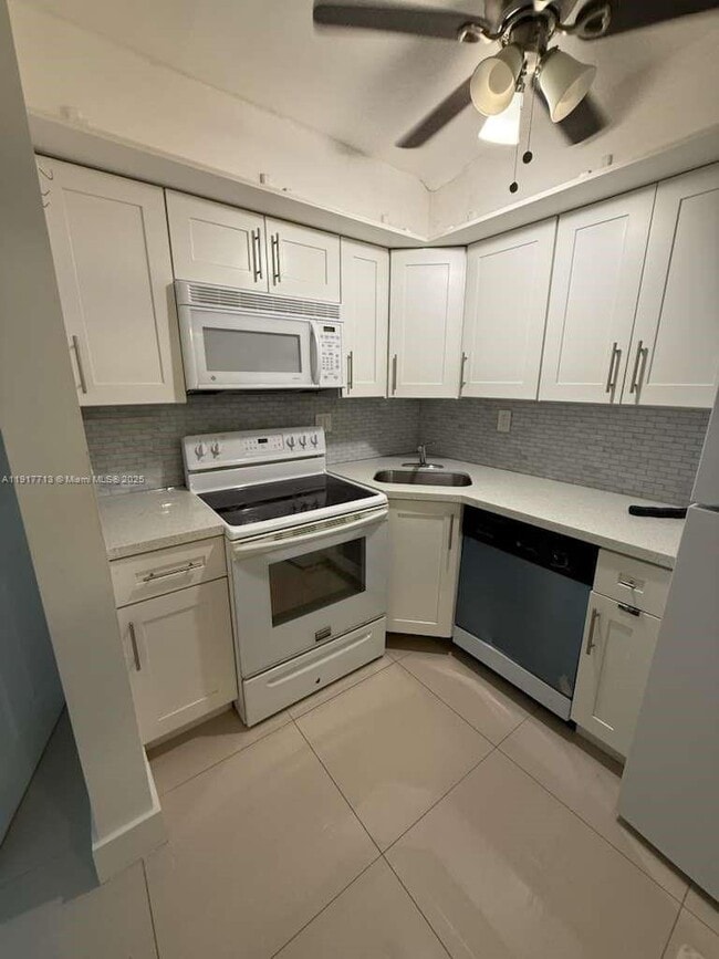 Building Photo - 6200 NE 22nd Way