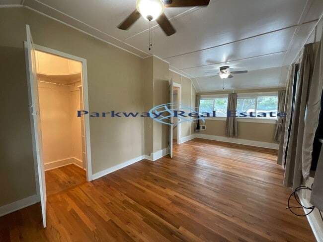 Building Photo - Charming 3 Bedroom House in East Alpine