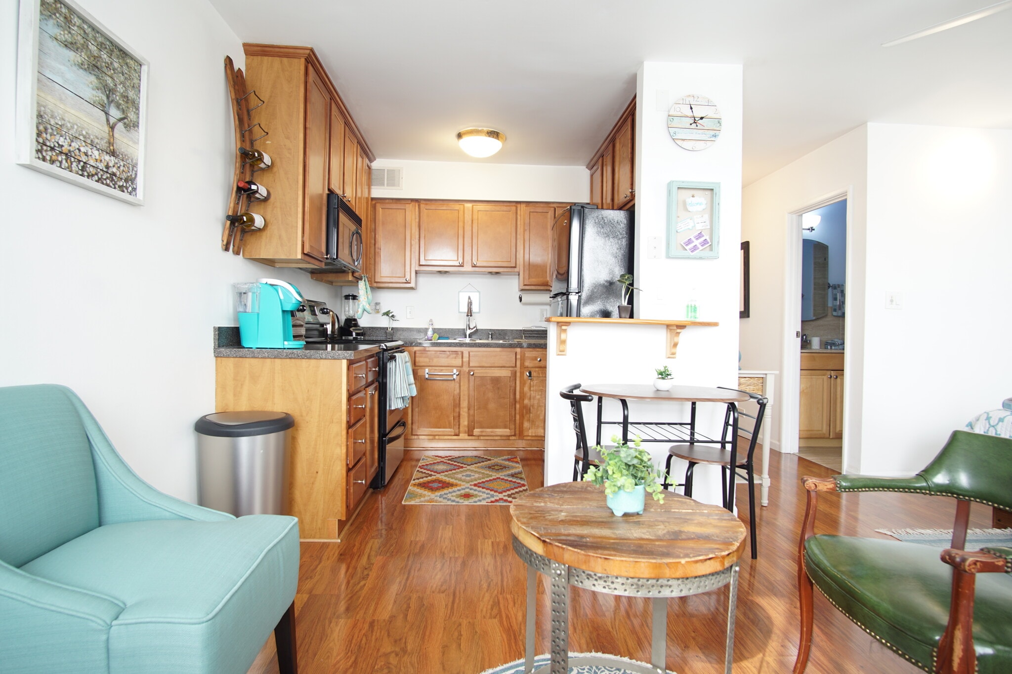 Building Photo - 636 W Webster Ave