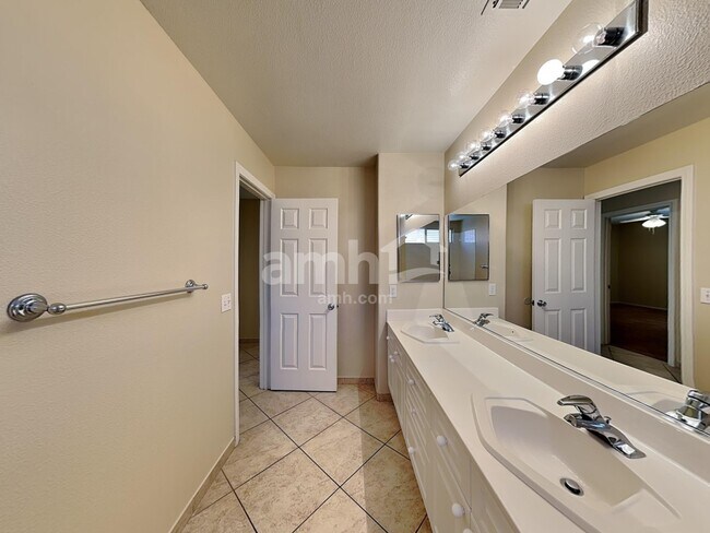 Building Photo - 901 Sir Winston Street