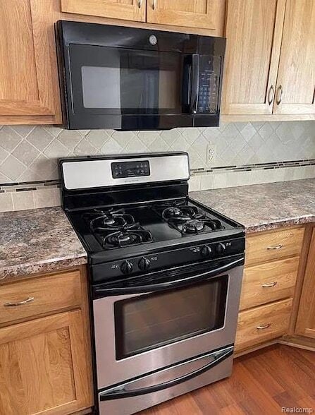 Building Photo - 902 E Windemere Ave