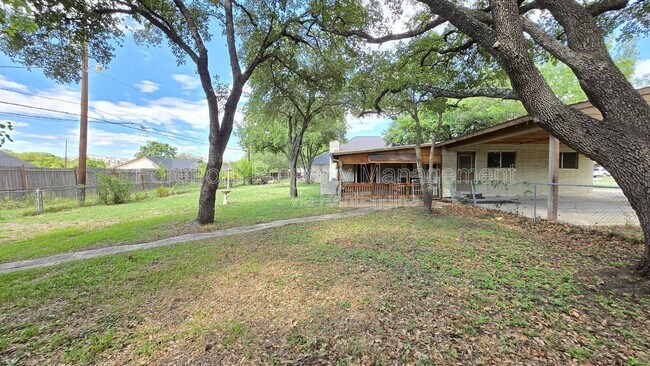 Building Photo - 7609 Linkside St