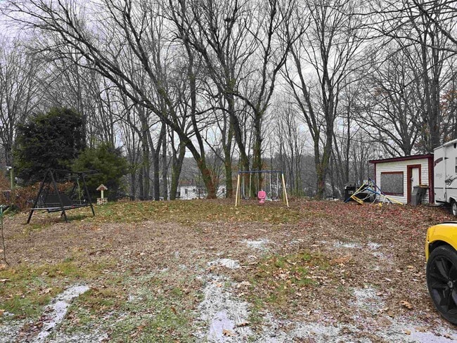 Building Photo - 220 Main St