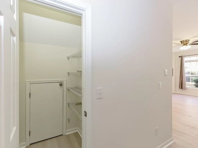 Building Photo - Charming 3BR Townhome in Raleigh