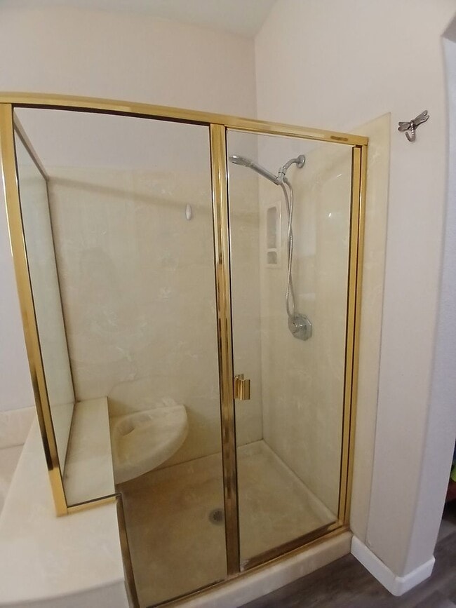 Building Photo - Spacious Modern Studio – Fully Furnished &...