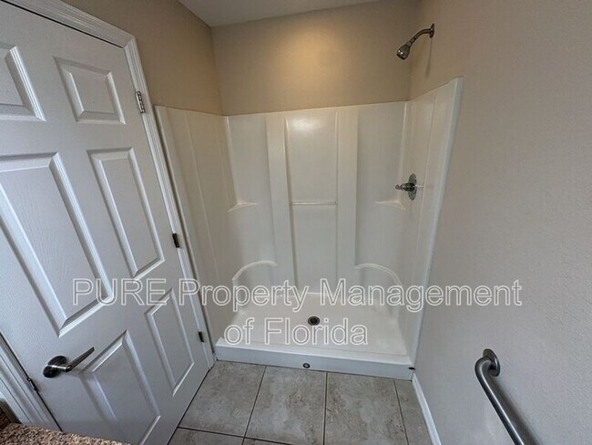 Building Photo - 7128 SE 124th Ln