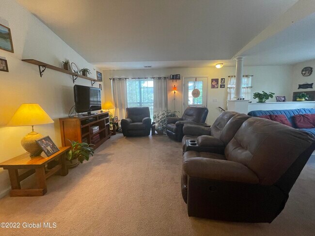 Building Photo - 15 Kempton Pl