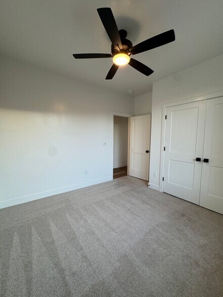 Building Photo - 1603 E Dihedral Dr