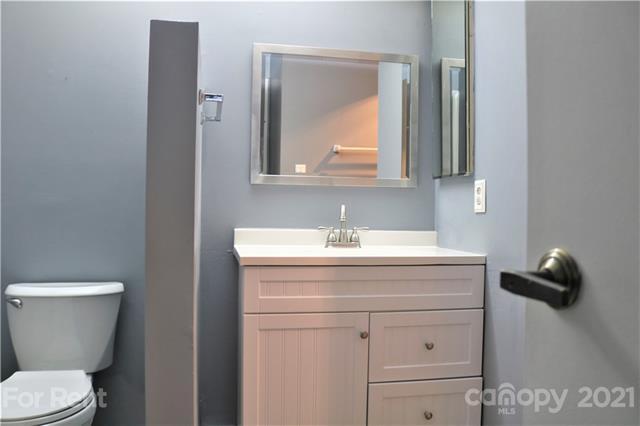 Building Photo - 1847 J Julian Ln