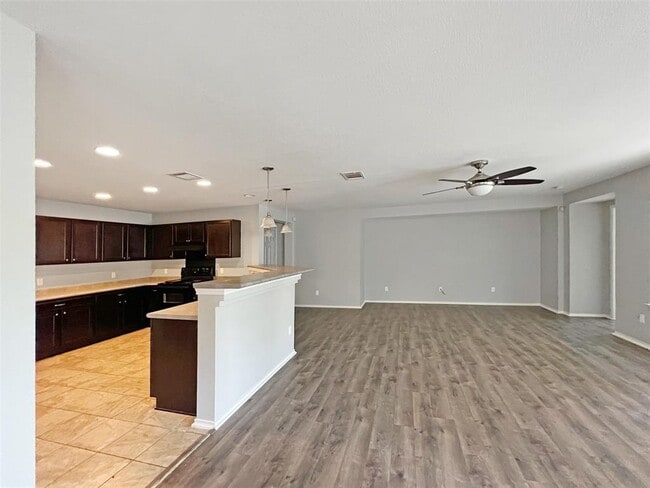 Building Photo - 2107 Outpost Dr