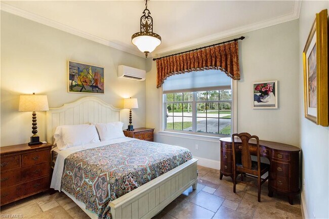 Building Photo - 2225 23rd St SW