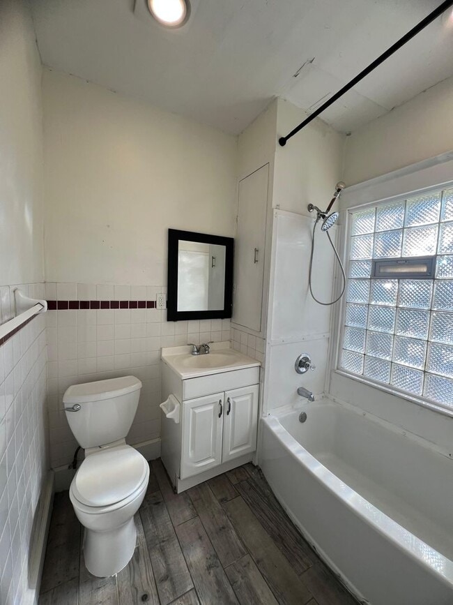 Building Photo - 524 Highland Pike