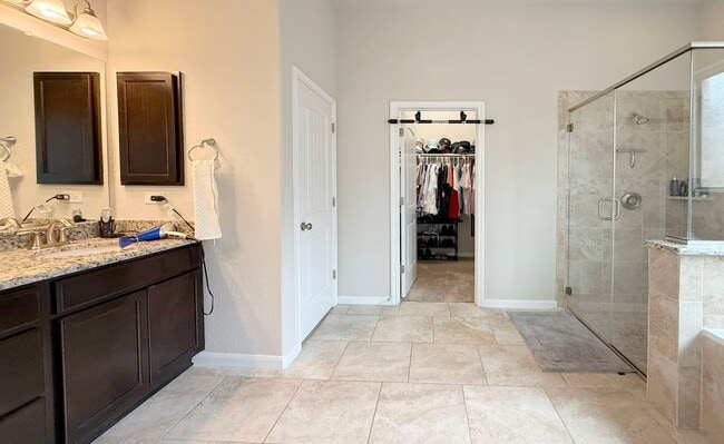 Building Photo - Beautiful 4/3.5 Home Available In Northwest San Antonio!