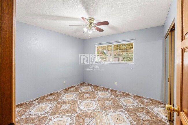 Building Photo - 16653 Mallory Dr
