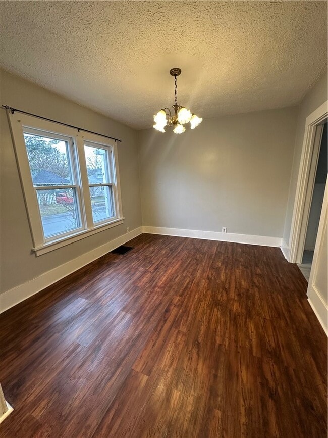 Building Photo - 511 S Lincoln Rd