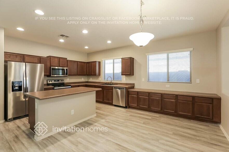 Building Photo - 23790 W Harrison Dr