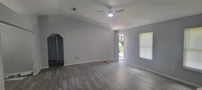 Building Photo - 22 Hemlock Terrace