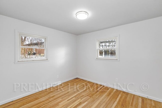 Building Photo - 3812 Root Ave NE