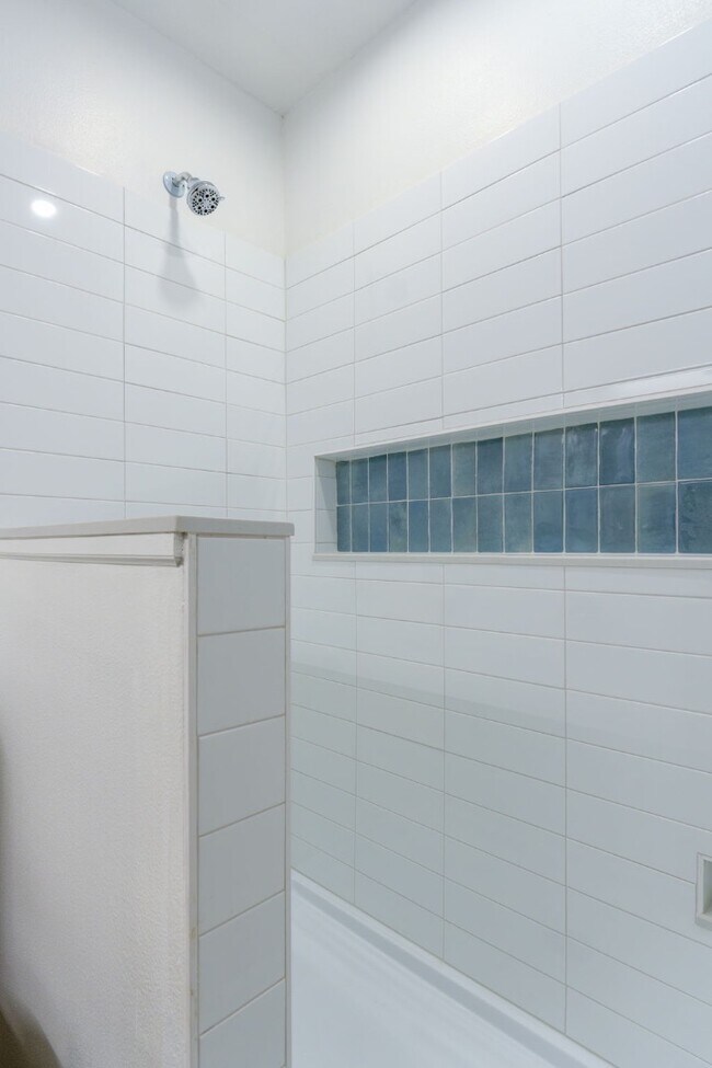 Building Photo - 1802 Janis Dr