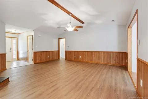 Building Photo - 116 Wellington Cir