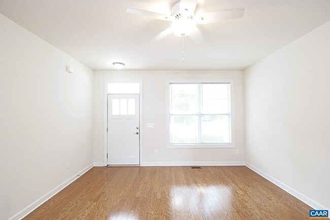 Building Photo - 2135 Saranac Ct