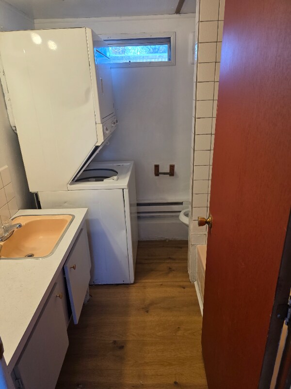 Building Photo - 10 8th Ave