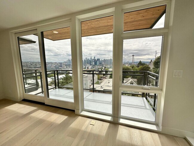 Building Photo - Stunning Queen Anne Home - Incredible Views! Available 10/1/2026!