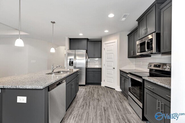 Building Photo - 381 McCollum Rd