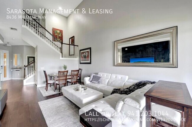 Building Photo - 8436 Miramar Way